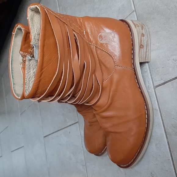 Rare Like Smug by Prophecy Brown Leather Booties Size 7.5 - Picture 5 of 12